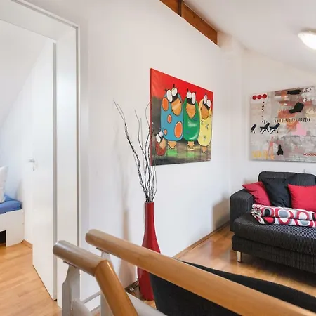 Apartament Comeback *